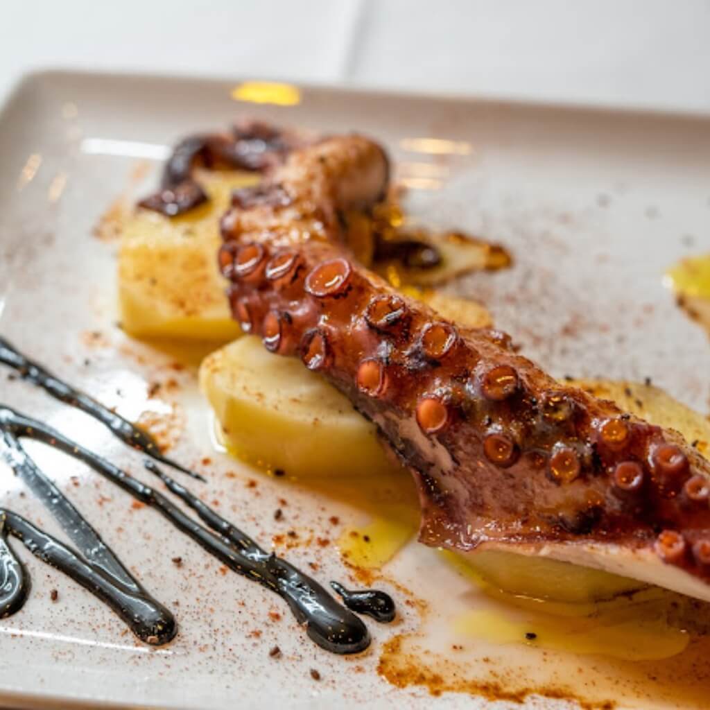 Mariscos Cava Restaurant