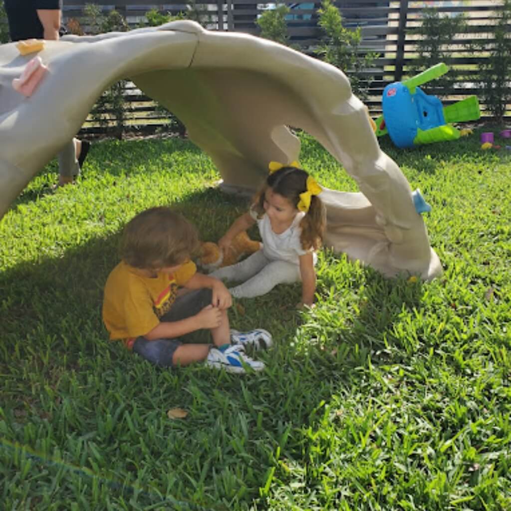 Niños Green Explorers Academy
