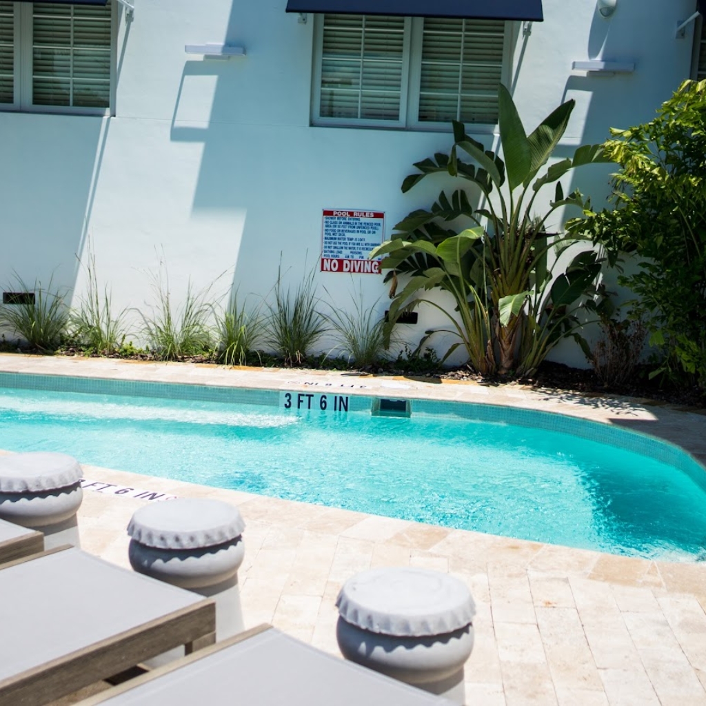 Oceanside Hotel + Suites