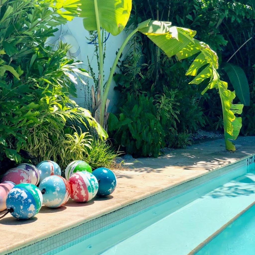 Oceanside Hotel + Suites