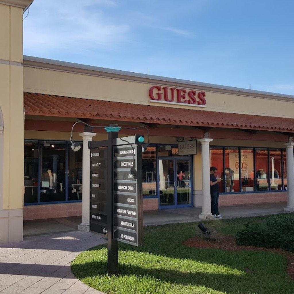 Outlet center