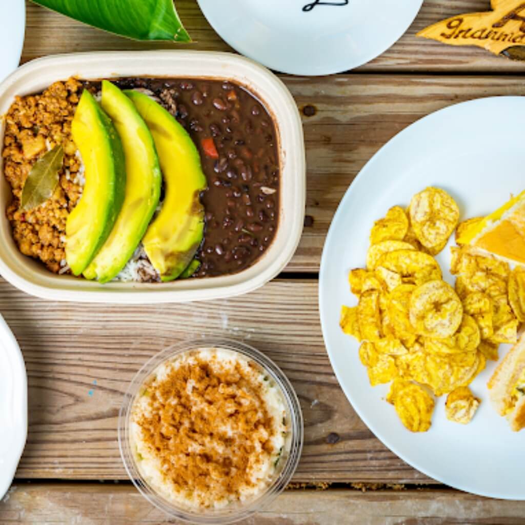 Vegan Cuban Cuisine - Menu mixto