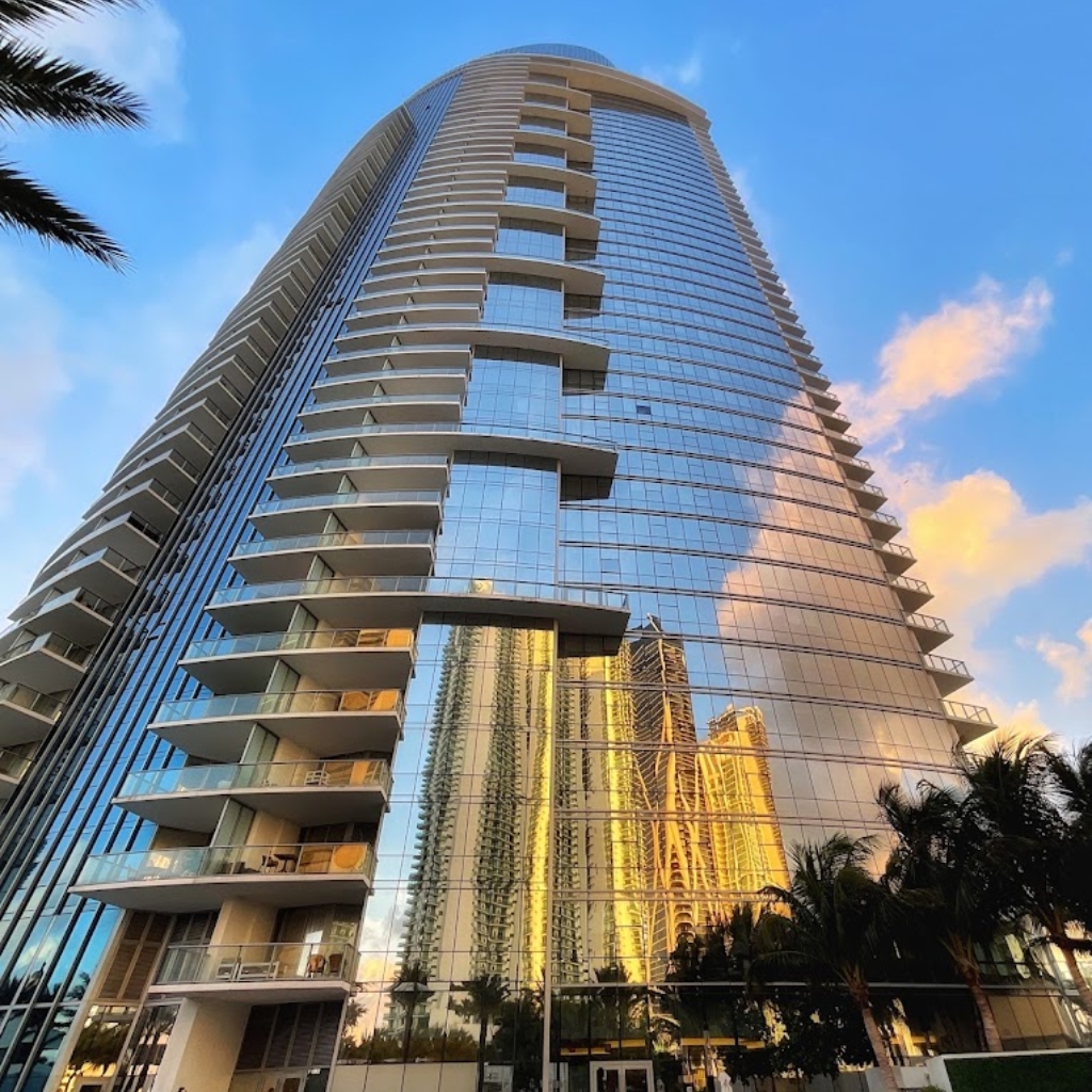 Paramount Miami Worldcenter
