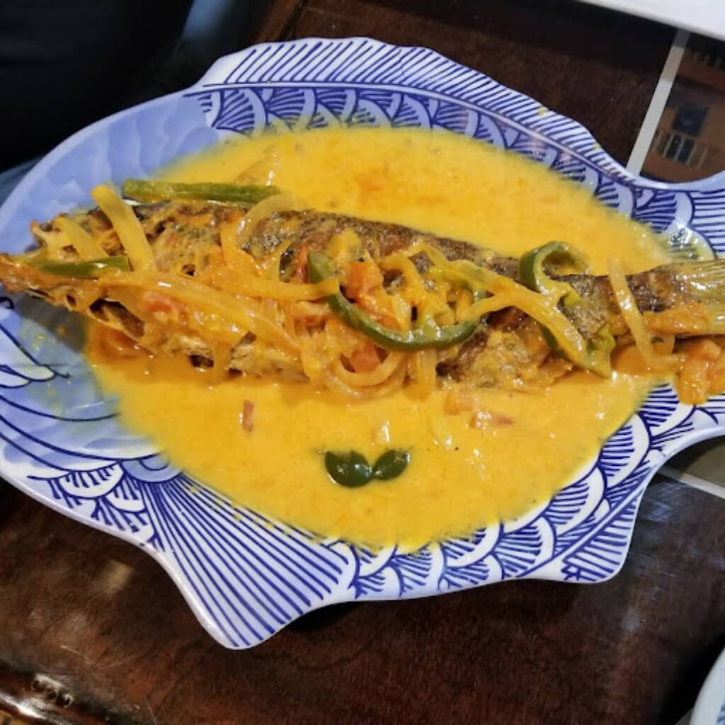 Pescado Los Paisanos Restaurant