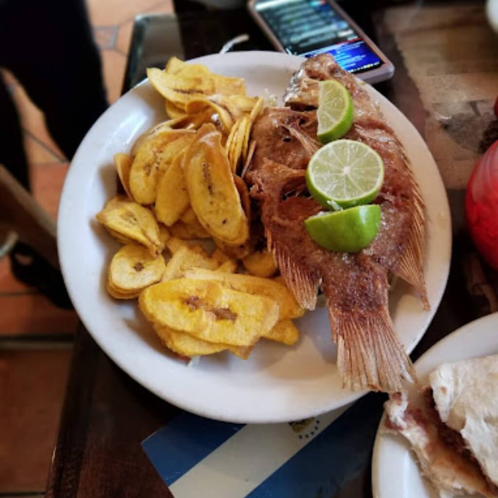 Pescado Paseo Catracho