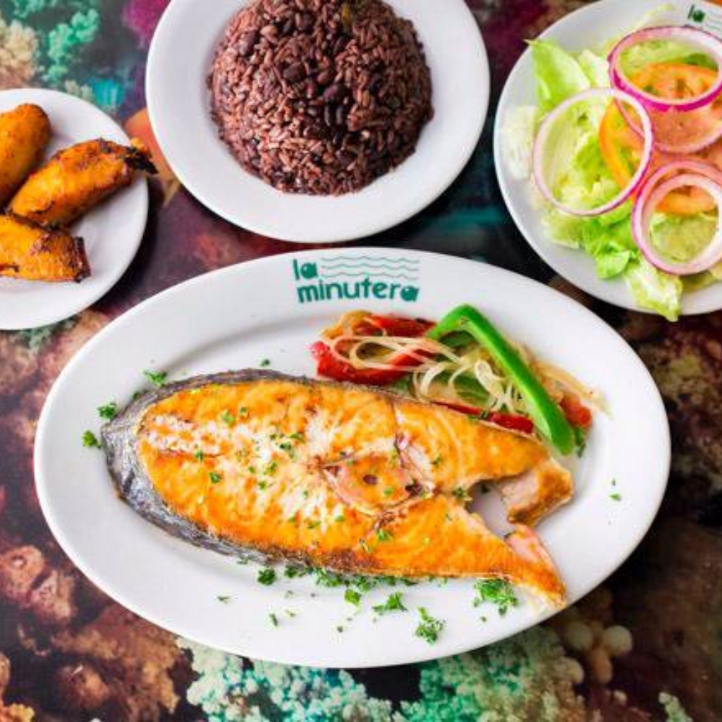 Pescado y ensalada