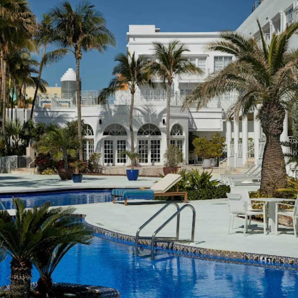 Piscina The Savoy Hotel & Beach Club ~ Miami Beach