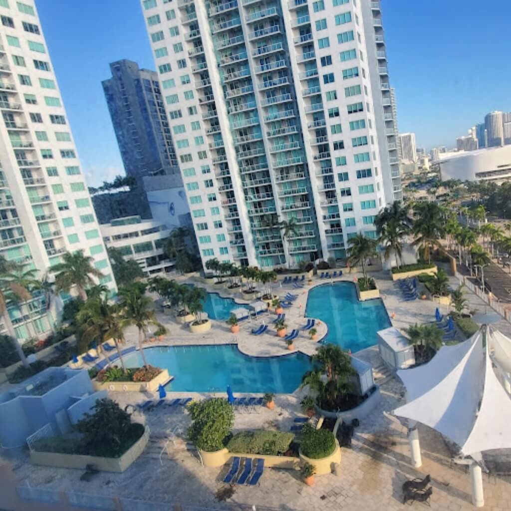 Piscina YVE Hotel Miami