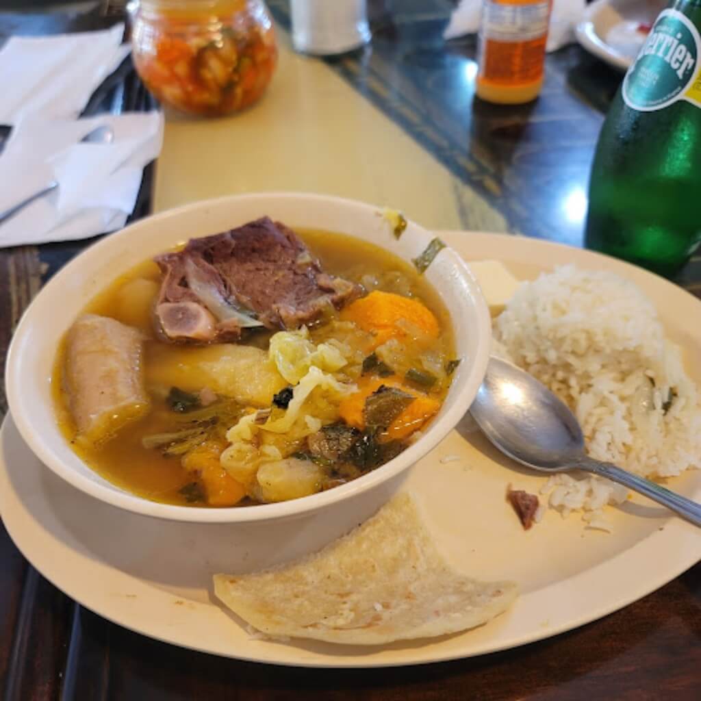 Platillo Los Paisanos Restaurant