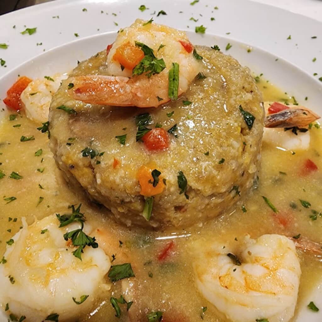 Platillo Metropol Restaurant & Bar