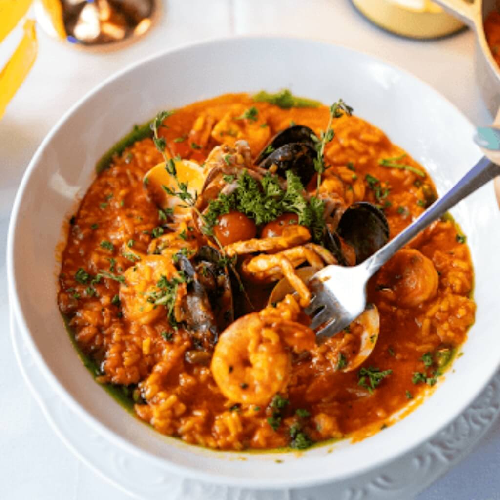 Platillo Sala'o Cuban Restaurant & Bar