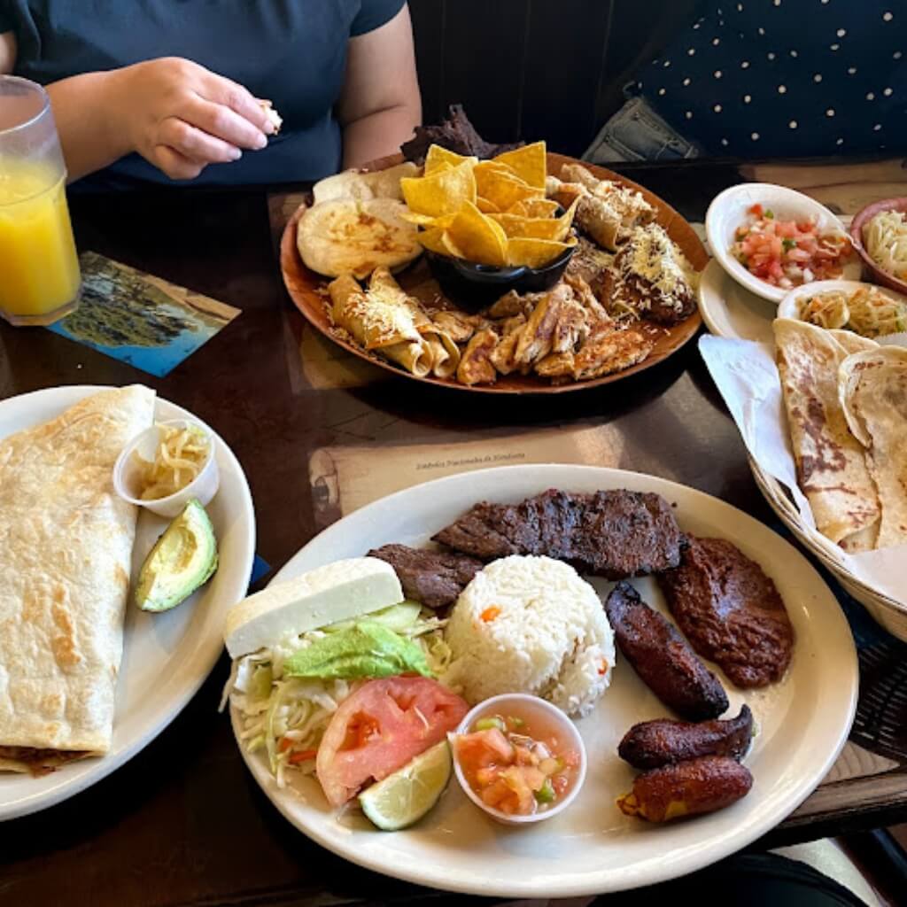 Platos Paseo Catracho