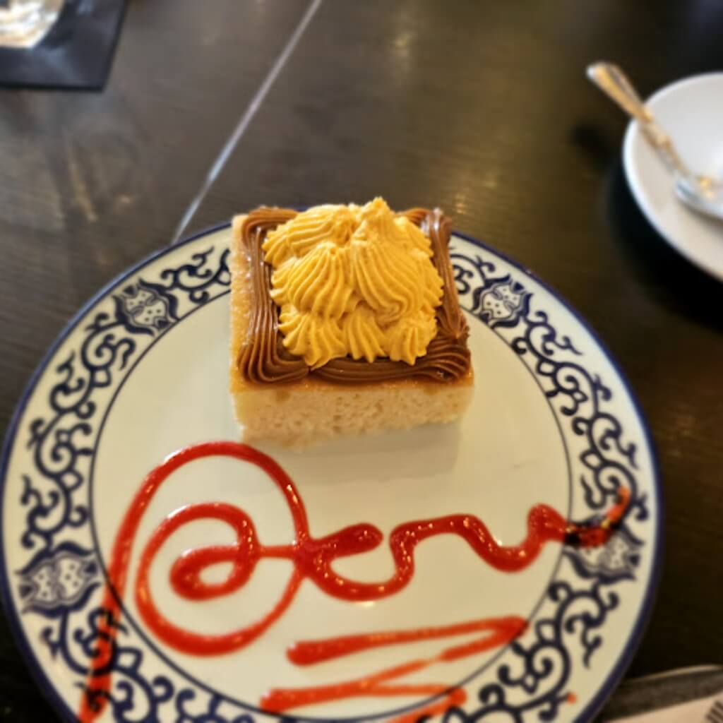 Postre Pollos & Jarras