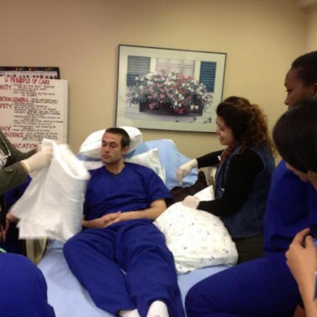 Profesionales FVI School of Nursing and Technology