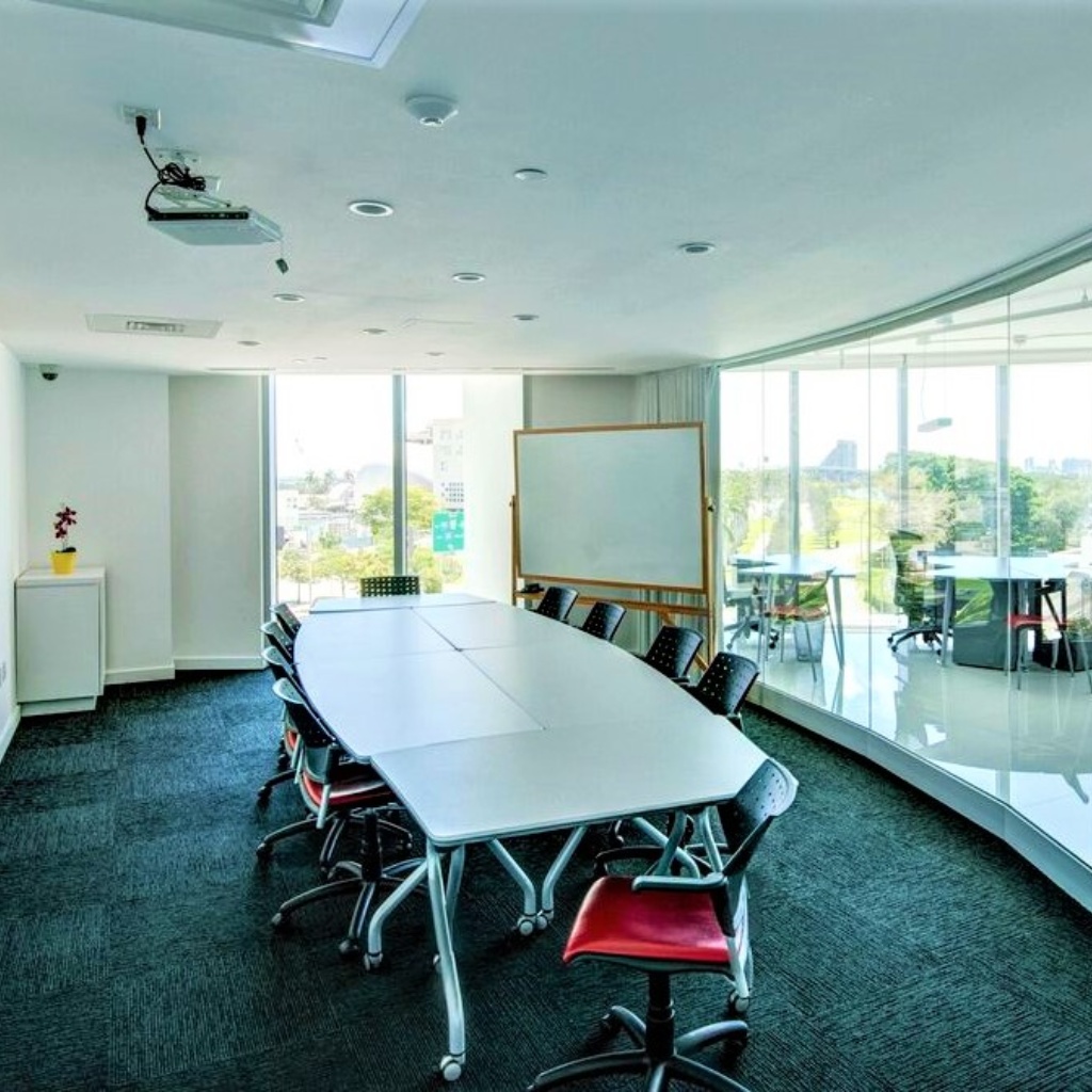 South Florida Institute of Technology - Estudiantes