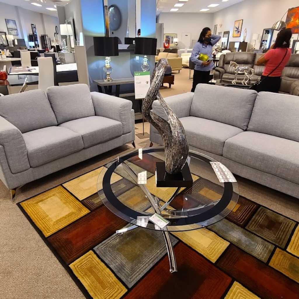 Rana Furniture Calle 8
