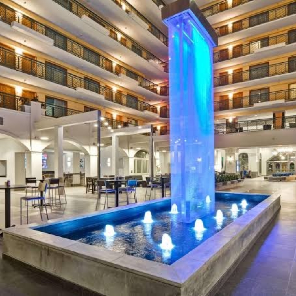 Suites Del Embajador De Hilton
