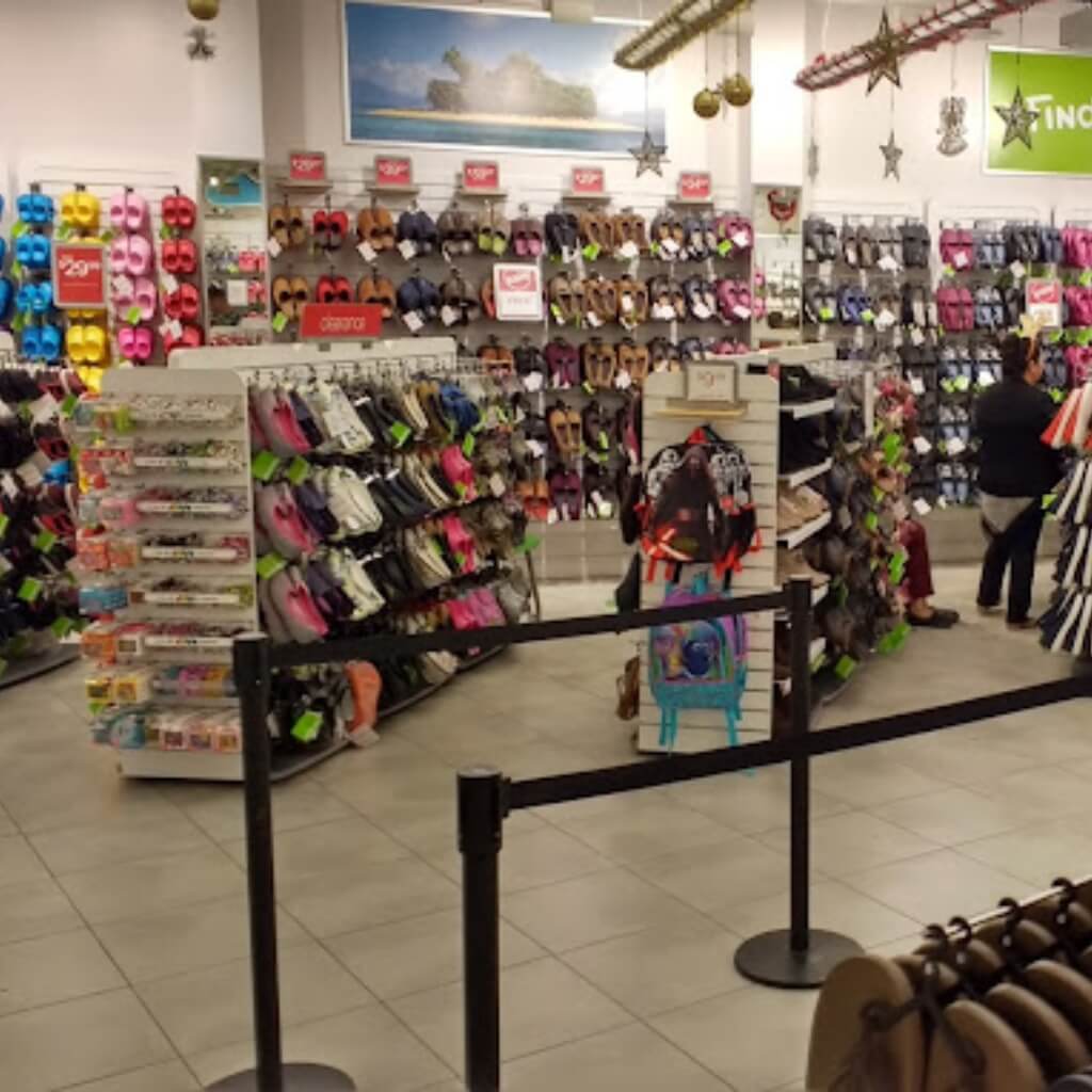Tienda Crocs at Dolphin Mall