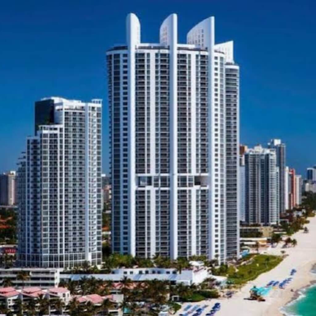 Trump International Beach Resort