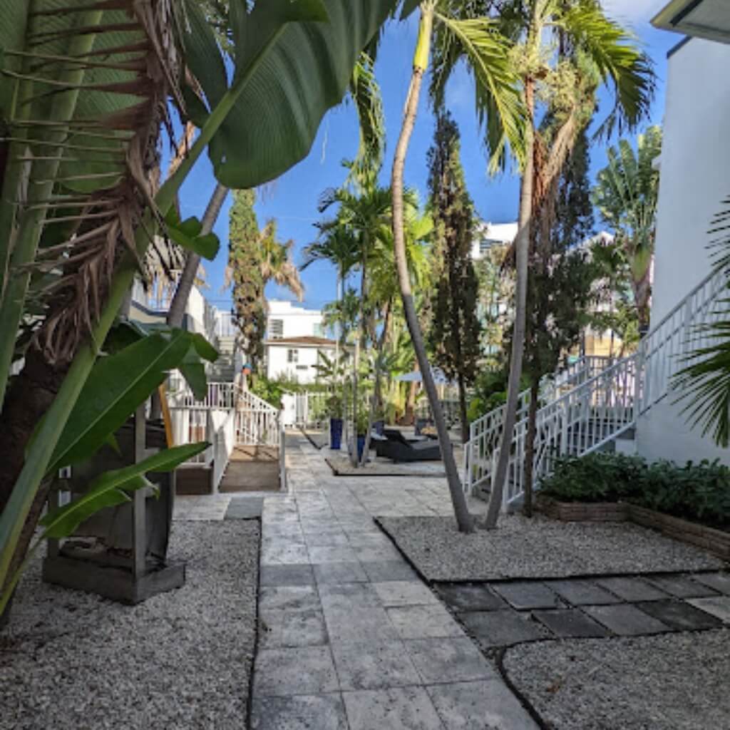 Vista Beachside All Suites Hotel