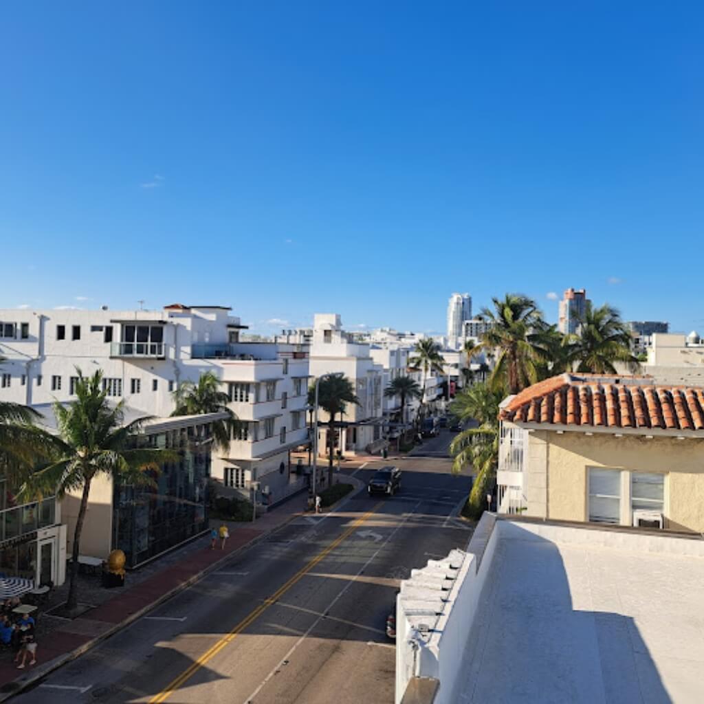 Vista Blue Moon Hotel