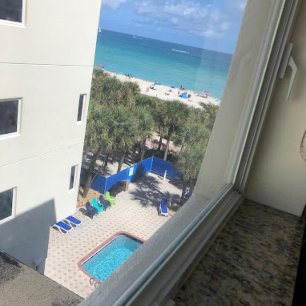 Vista Crystal Beach Suites Oceanfront Hotel