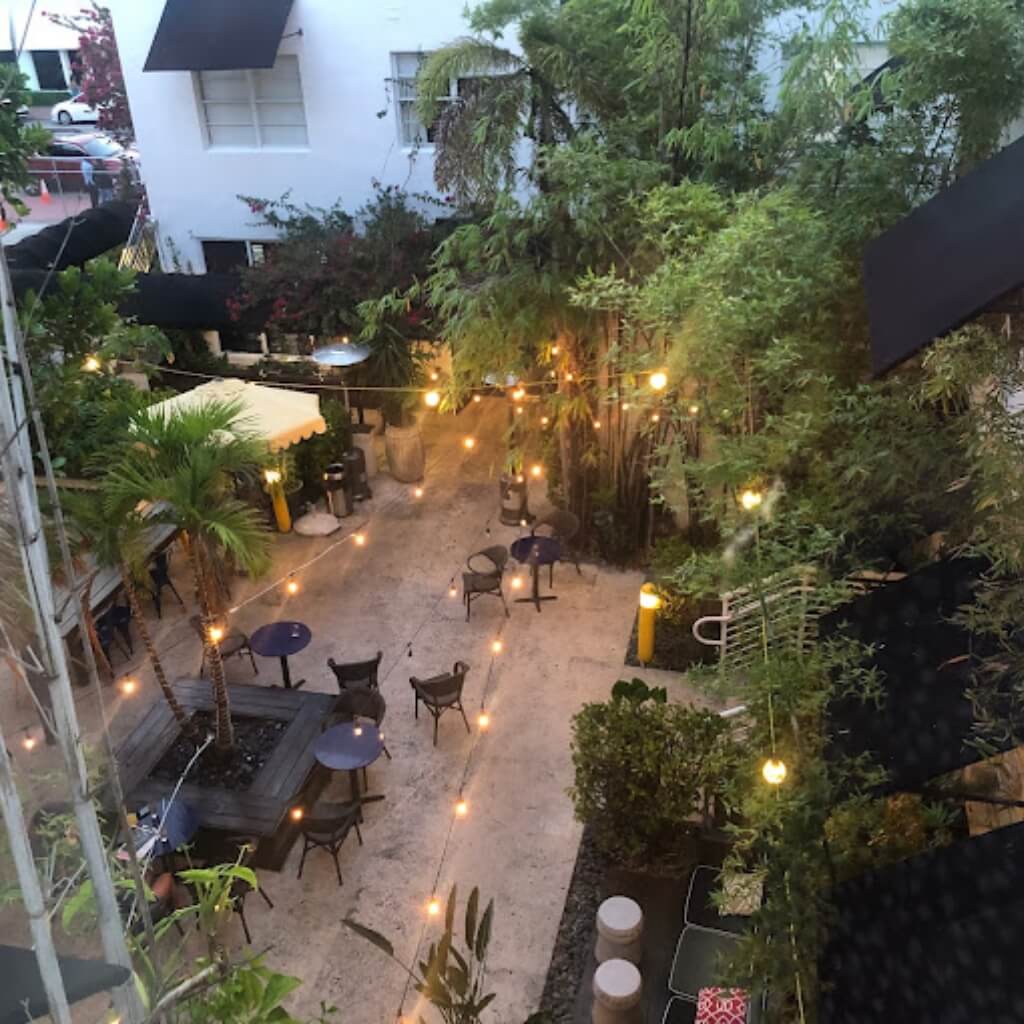 Vista Metropole Suites South Beach