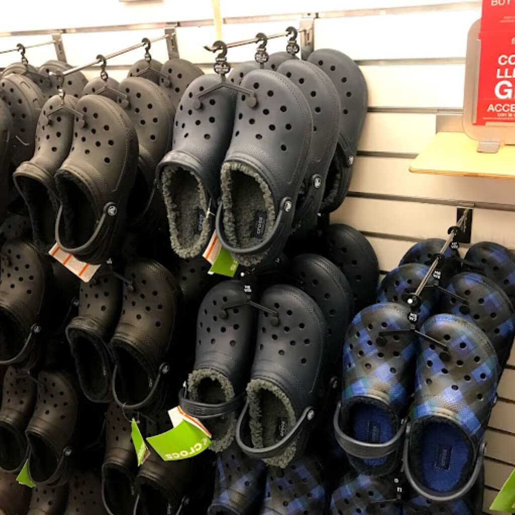 Zapatos Crocs at Dolphin Mall