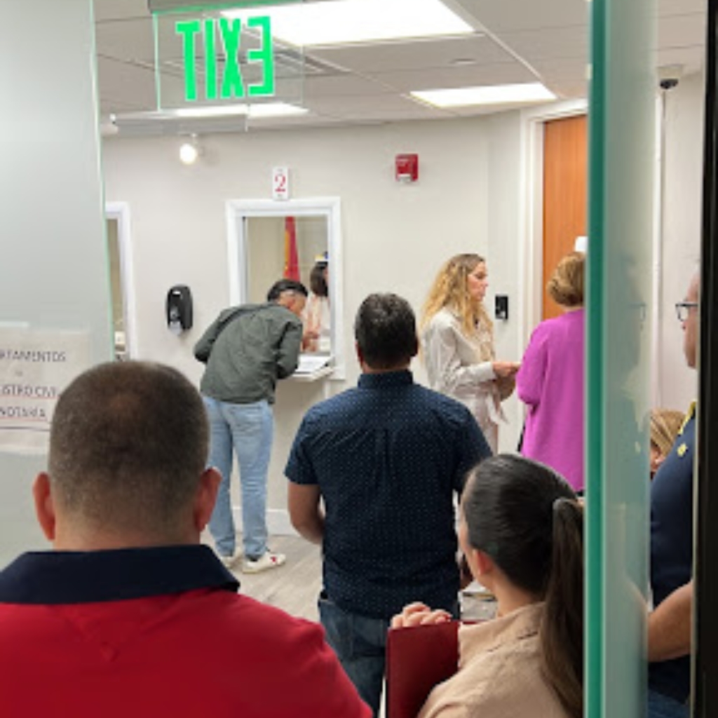 Consulado De Colombia En Miami - Interior